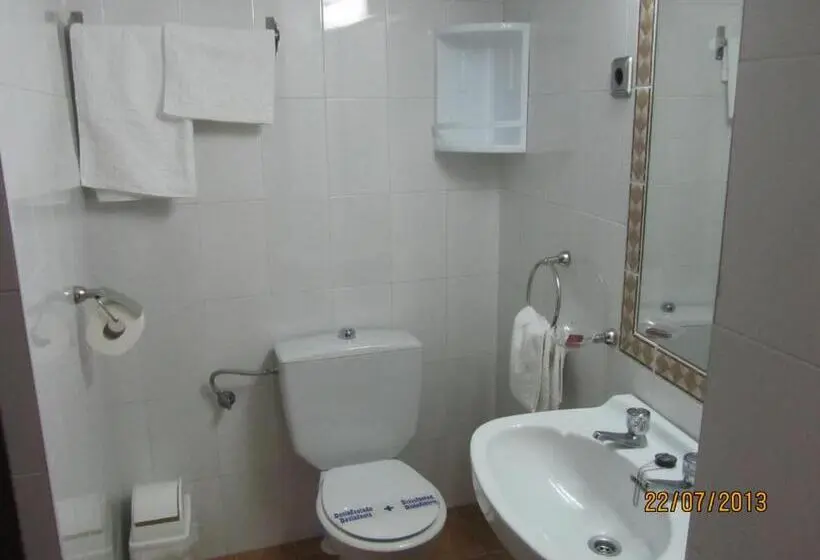 Standard Yhden Hengen Huone, Hospedaje Villanueva