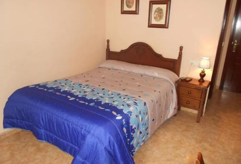 スタンダードルーム, Hostal El Polígono