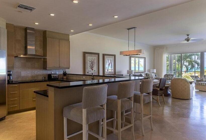 3 Bedroom Suite, The Venetian On Grace Bay