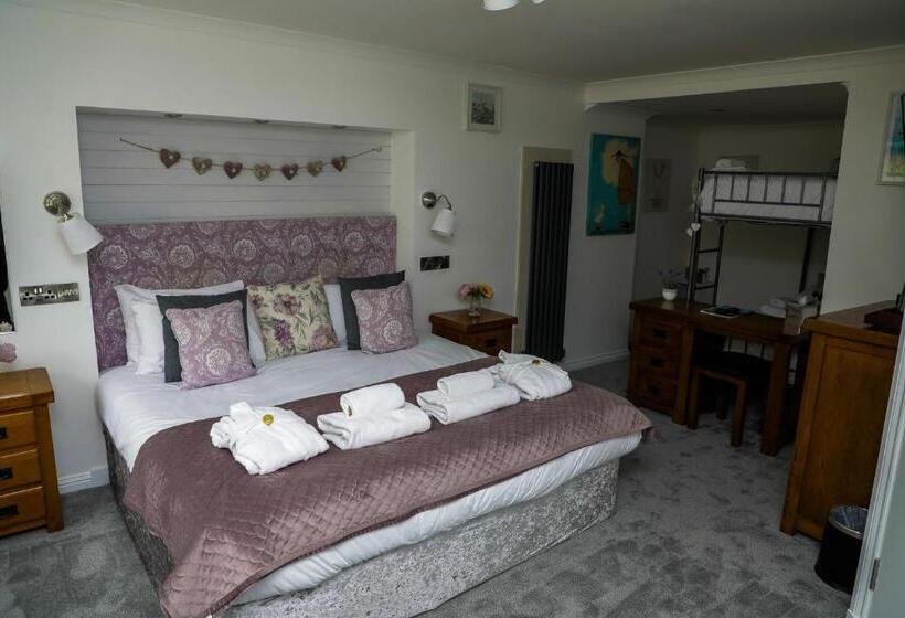 חדר משפחתי, Black Bull Inn, Moffat