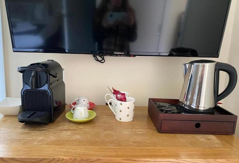 סוויטה, Black Bull Inn, Moffat