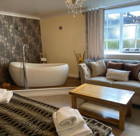 סוויטה, Black Bull Inn, Moffat