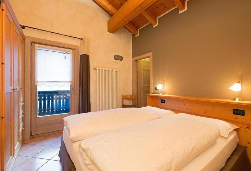 スタンダードルーム, Al Chestelet