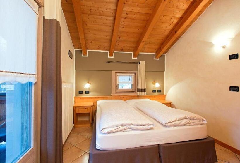 スタンダードルーム, Al Chestelet