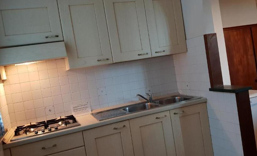 침실 3개 아파트, La Fattoria Di Tirrenia