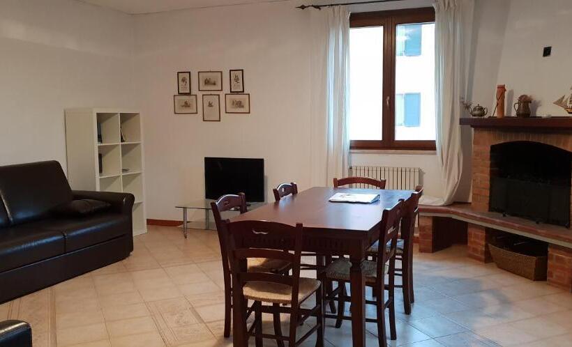 침실 3개 아파트, La Fattoria Di Tirrenia