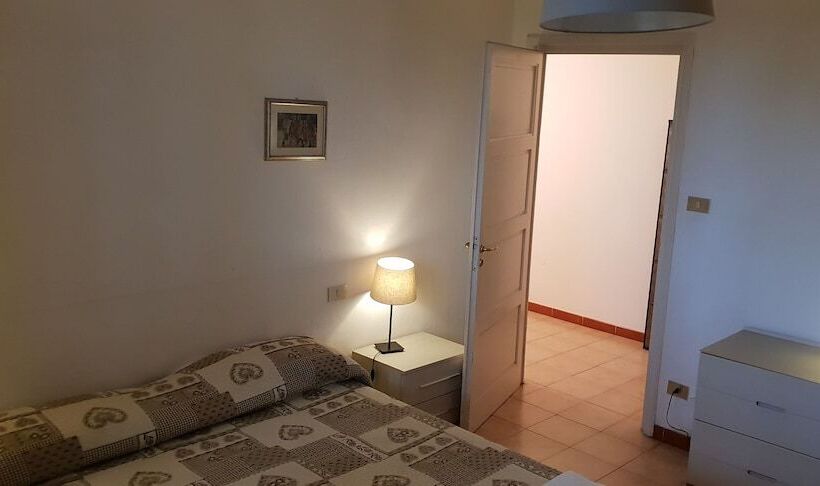 침실 3개 아파트, La Fattoria Di Tirrenia