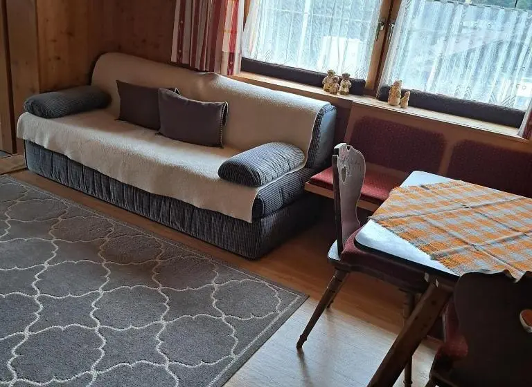 آپارتمان 2 خوابه, Haus Bacher