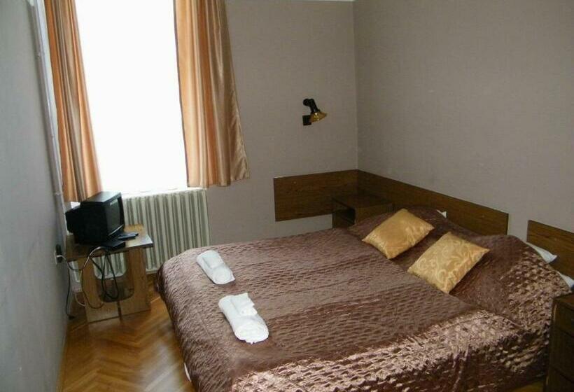 اتاق استاندارد, Kiss Villa