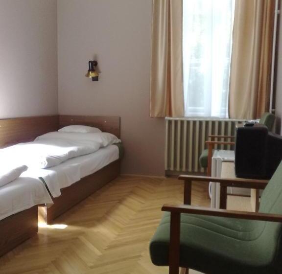 4 Bett Standardzimmer, Kiss Villa