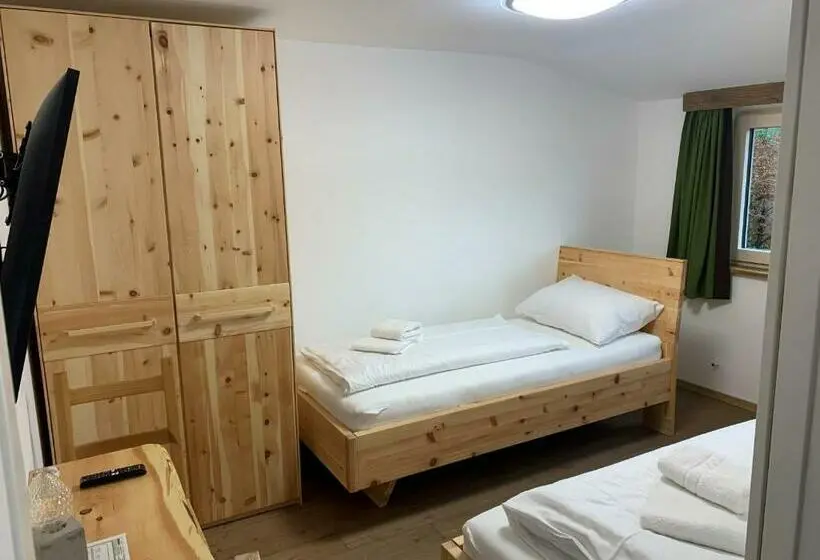 スタンダード４人部屋, Landgasthof Rechenwirt