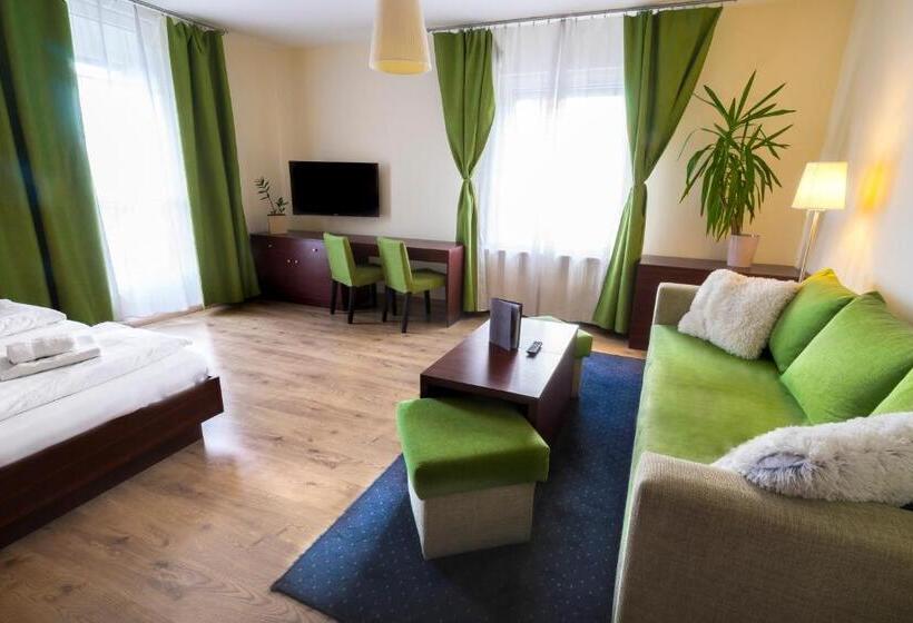 סטודיו דלוקס, Penzion Talisman