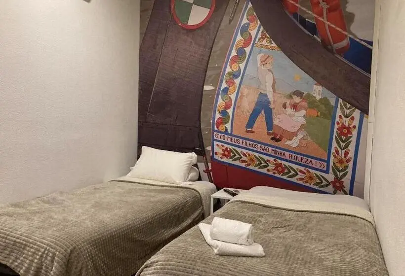 اتاق استاندارد چهار تخته, Peters Guesthouse