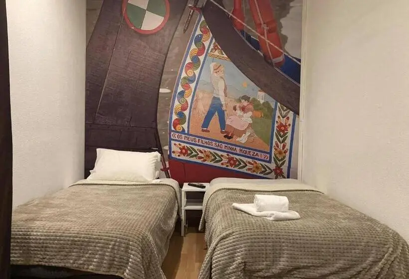 اتاق استاندارد چهار تخته, Peters Guesthouse