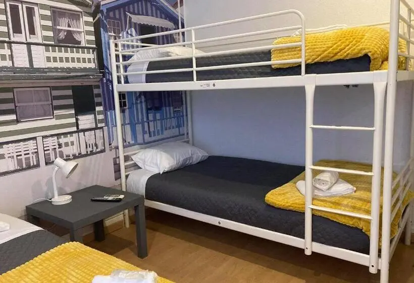 اتاق استاندارد چهار تخته, Peters Guesthouse