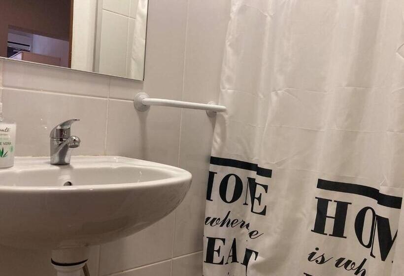 غرفة قياسية ثلاثية, Peters Guesthouse