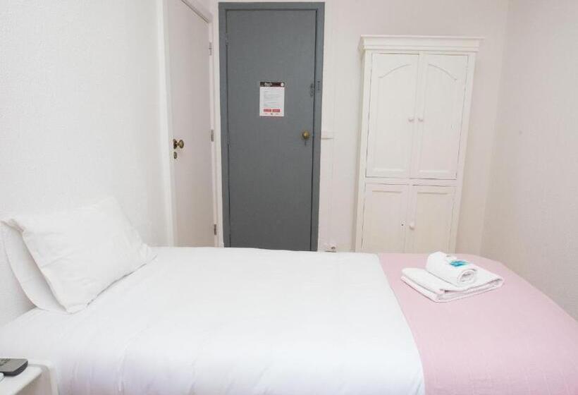 غرفة قياسية ثلاثية, Peters Guesthouse