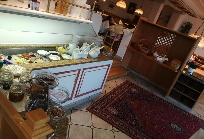 패밀리 주니어 스위트, Restaurant Walserhof