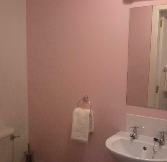 スタンダードルーム, Finn Maccools Public House & Guest Inn