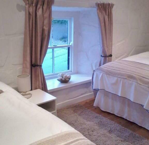 اتاق استاندارد, Finn Maccools Public House & Guest Inn