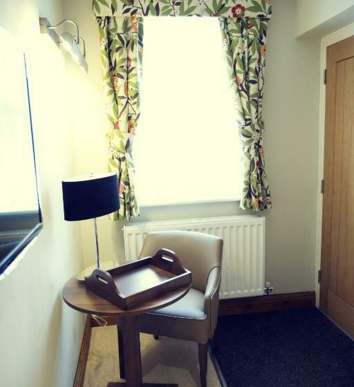 Номер Стандарт Адаптированный для Инвалидов, The Black Swan