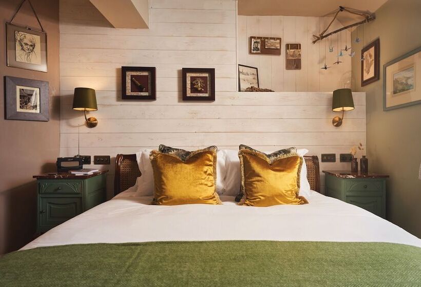 اتاق استاندارد, The Rising Sun