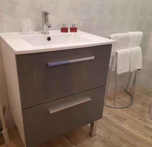 带1个卧室的顶楼公寓, Appart'hôtel Les Tilleuls