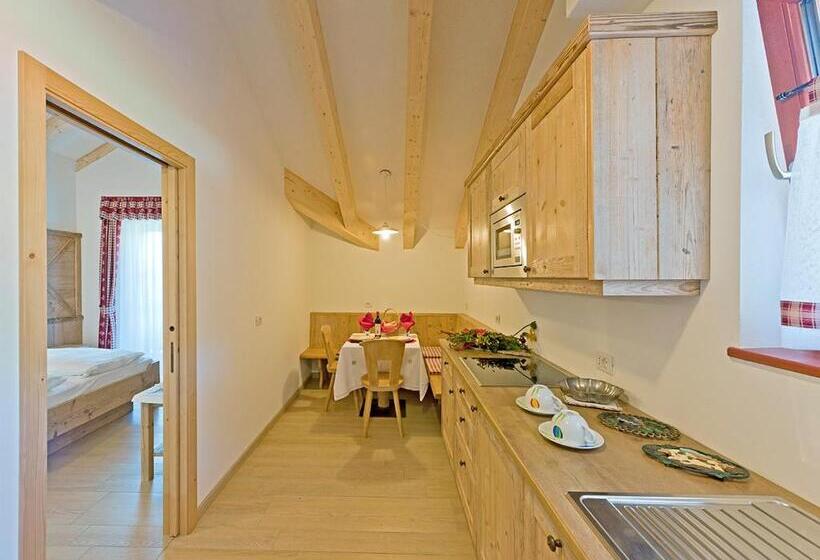 חדר סטודיו סטנדרד, Cesa Melester