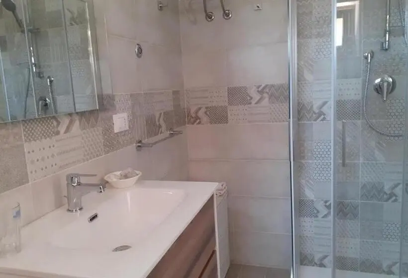 اتاق سوپریور سه تخته, Pier Delle Vigne B&b