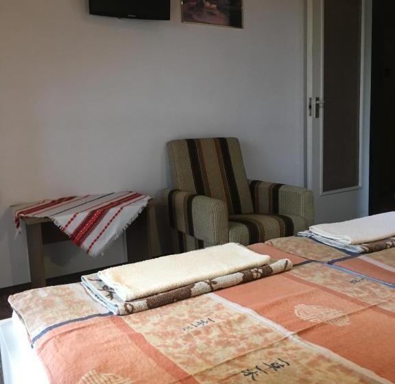 آپارتمان 2 خوابه, Ferenc Vendégház