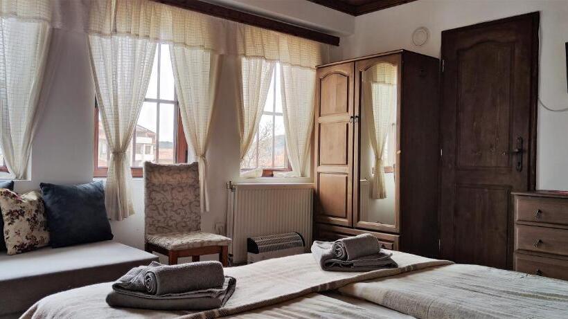 스탠다드 룸, Chardaka Guest House