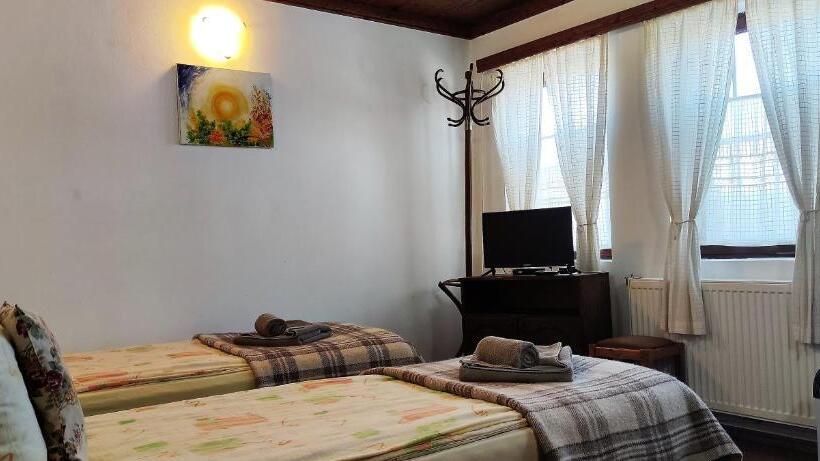 스탠다드 룸, Chardaka Guest House