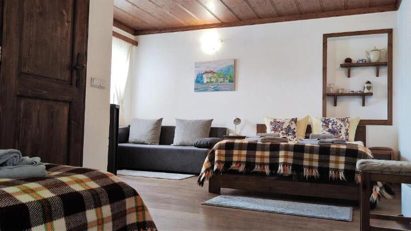 주니어 스위트, Chardaka Guest House