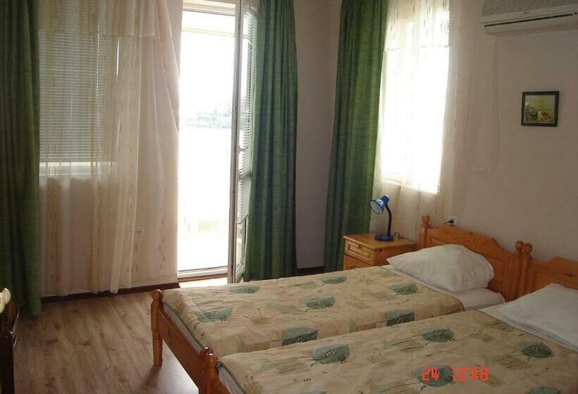 اتاق استاندارد با چشم‌انداز دریا, Guest House Rusalka