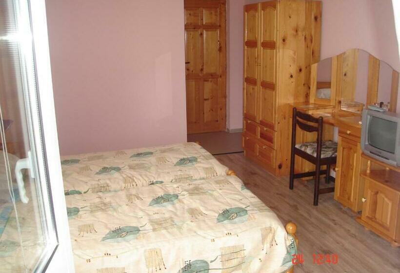 اتاق استاندارد با چشم‌انداز دریا, Guest House Rusalka