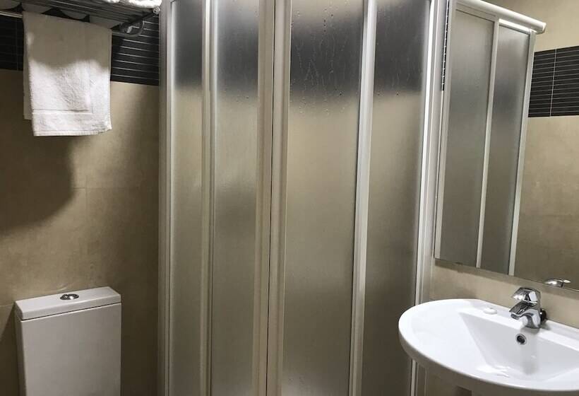 スタンダードルーム, Hostal Manuela