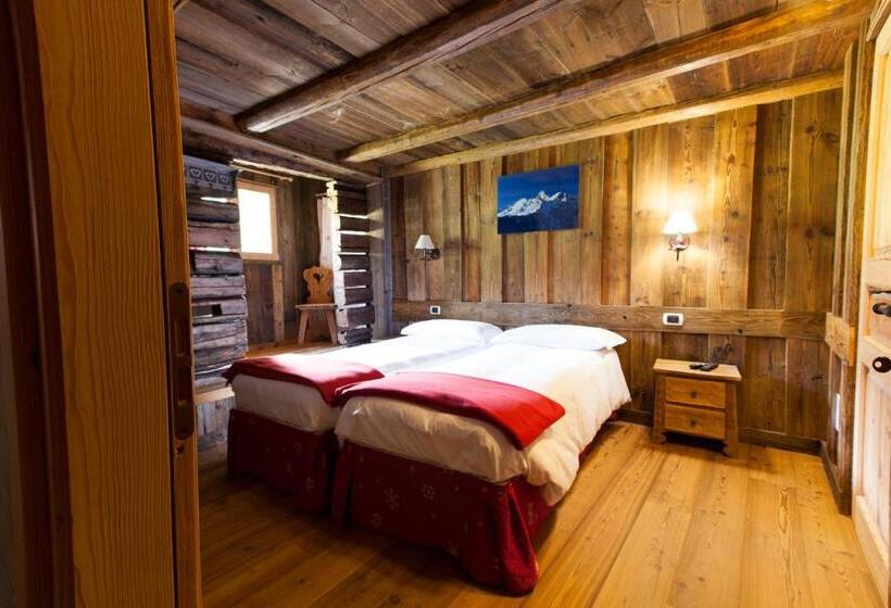 اتاق استاندارد سه نفره, L Aroula Rooms & Restaurant