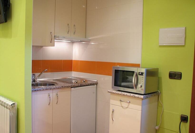 استودیوی استاندارد, Aparthotel Santa Marina