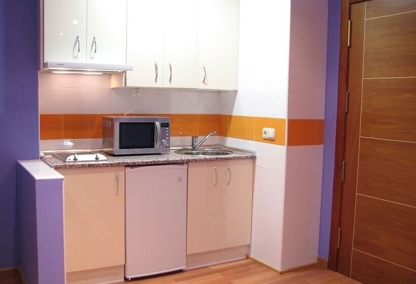 استودیوی استاندارد, Aparthotel Santa Marina