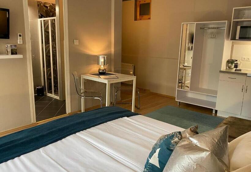 Студио Стандарт Вид на Сад, Margaréta Garden & Spa