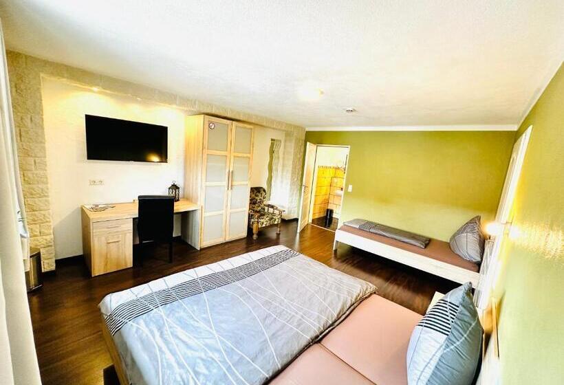 Quarto Triplo Standart, Europa Pension Zum Grünen Baum