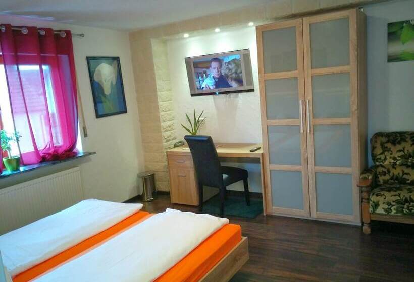 Quarto Triplo Standart, Europa Pension Zum Grünen Baum