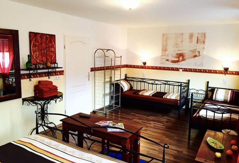 Quarto Quádruplo Standard, Europa Pension Zum Grünen Baum