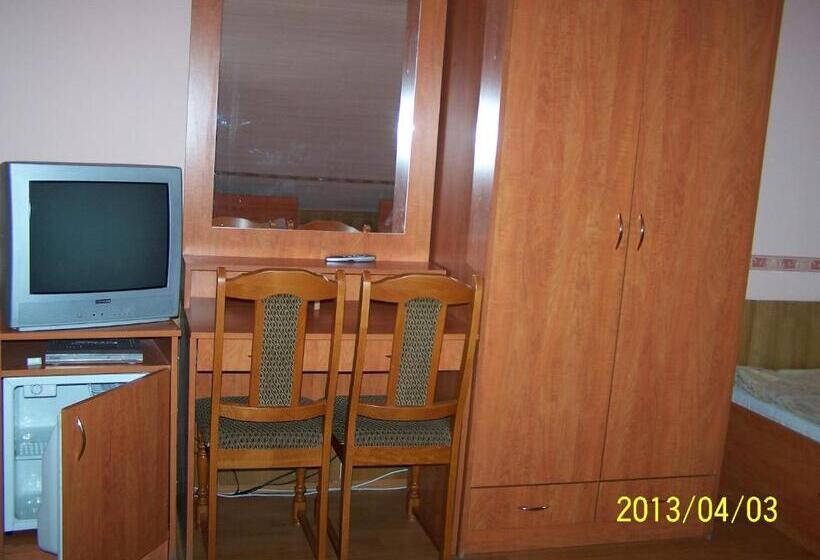 غرفة قياسية, Borostyánkert étterem & Vendégház