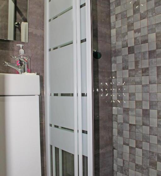 اتاق استاندارد سه نفره, D. Duarte I