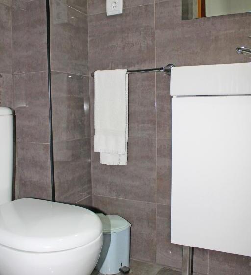 اتاق استاندارد سه نفره, D. Duarte I