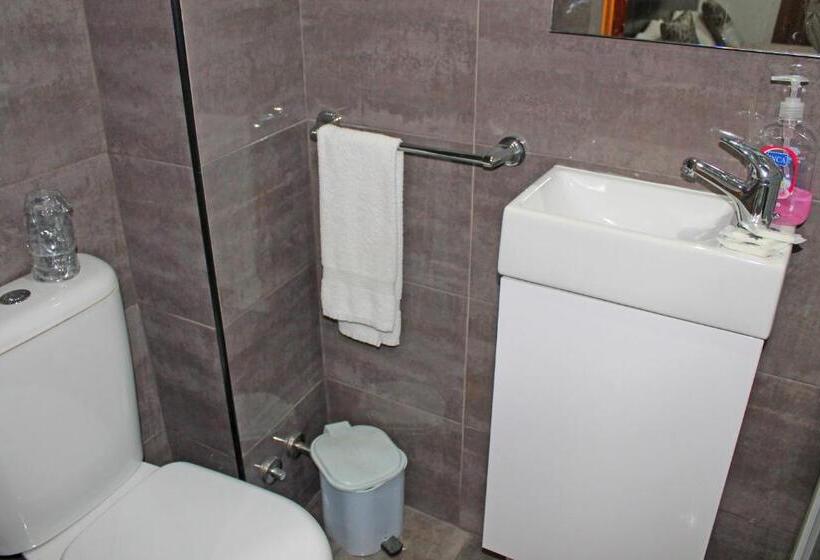 اتاق استاندارد سه نفره, D. Duarte I