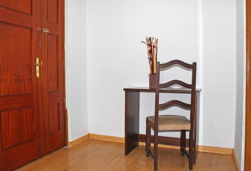 اتاق استاندارد چهار تخته, D. Duarte I