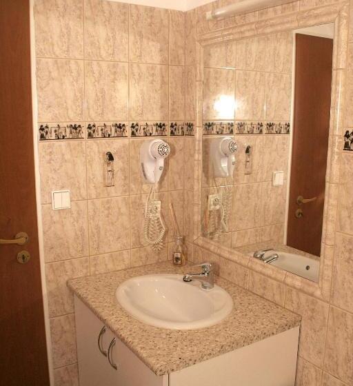 标准三人间, Penzion Aladdin