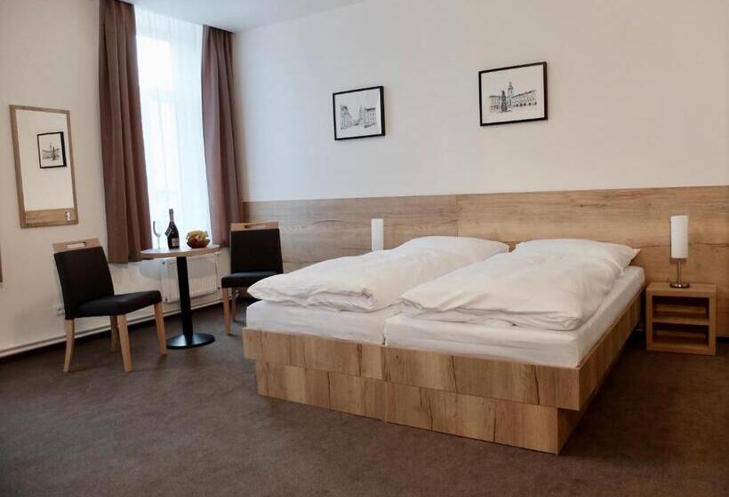 חדר סטנדרט לשלושה, Penzion Stará Pošta